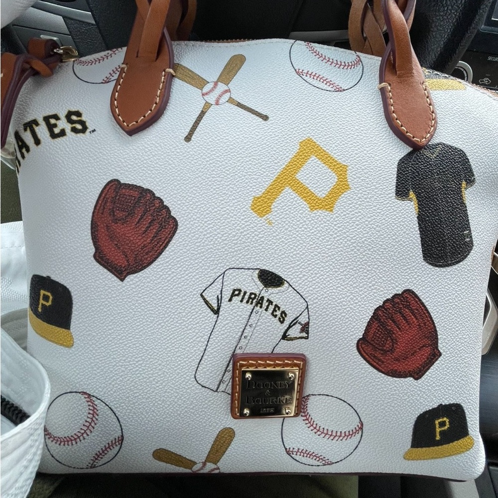 Dooney & bourke handbag
